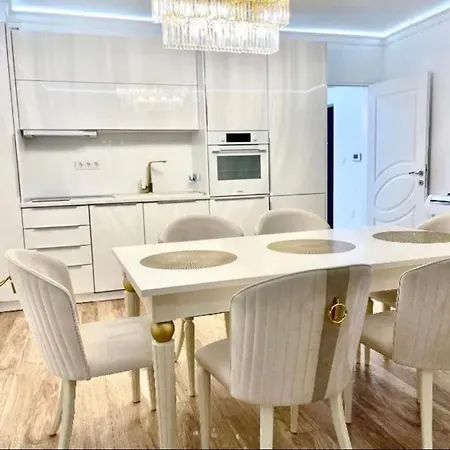 Апартамент Flat In